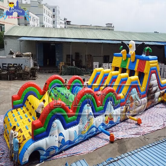 풍선 워터파크 슬라이드, 수영장이 있는 긴 장애물 코스